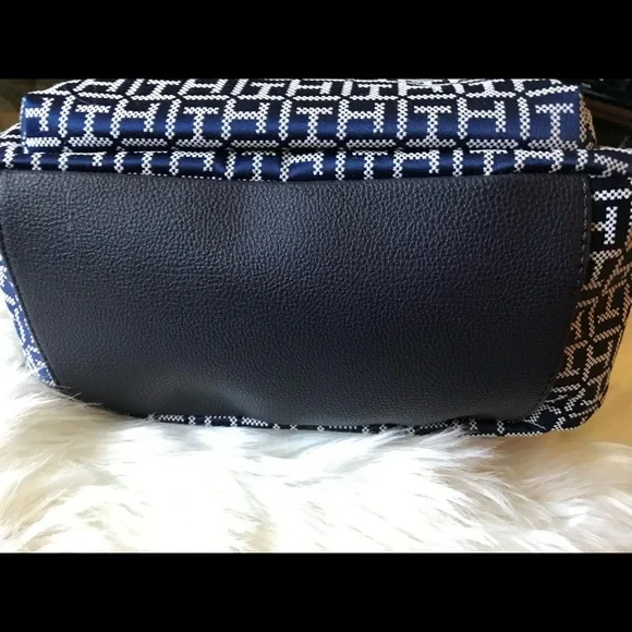 TOMMY HILFIGER LOGO BACKPACK - Picture 6 of 7